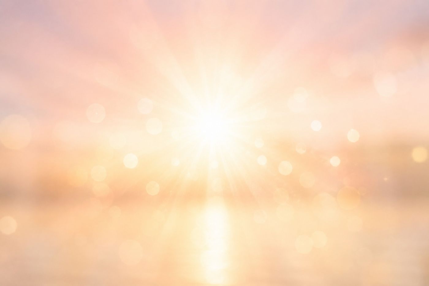 Weiches, warmes Licht in zarten Rosé- und Goldtönen